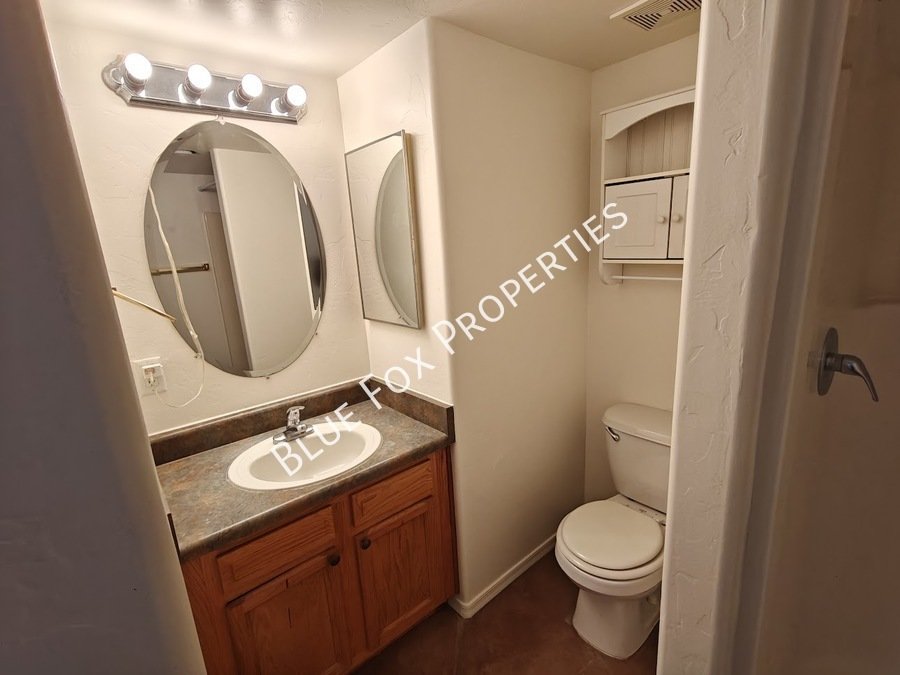 Duplex unit with private yard and parking! property image