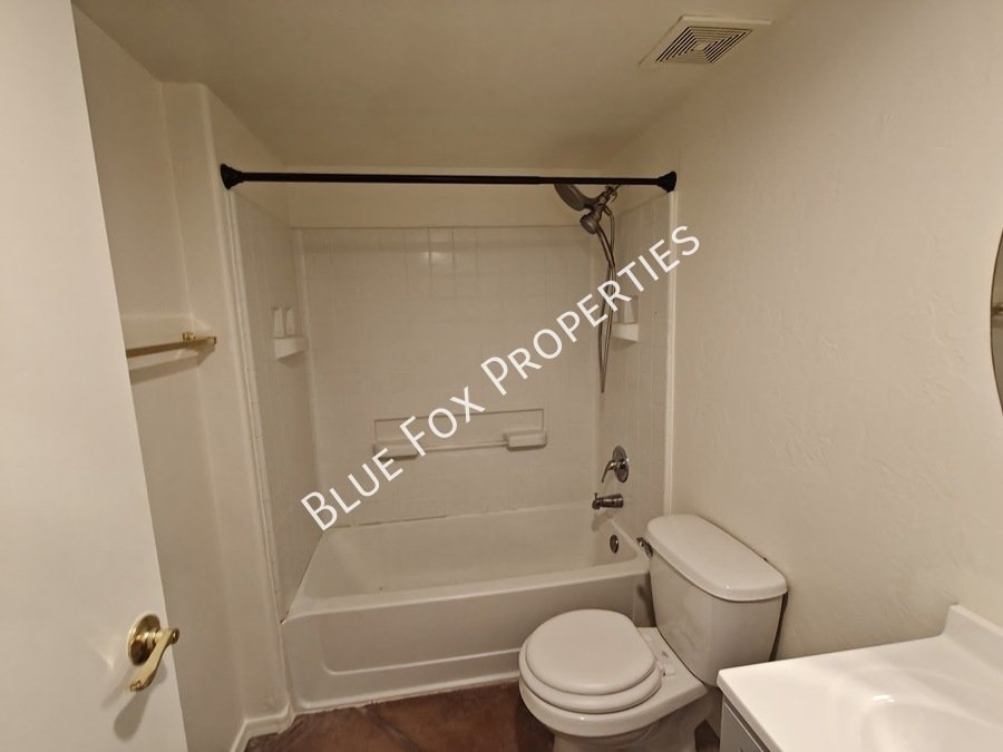 Duplex unit with private yard and parking! property image