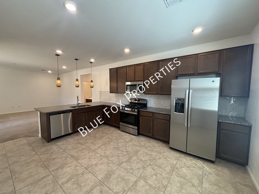 7095 W Jadewood Lane property image