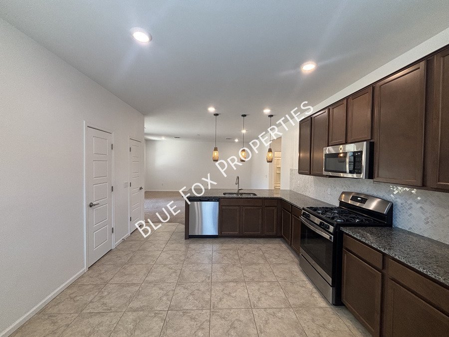 7095 W Jadewood Lane property image