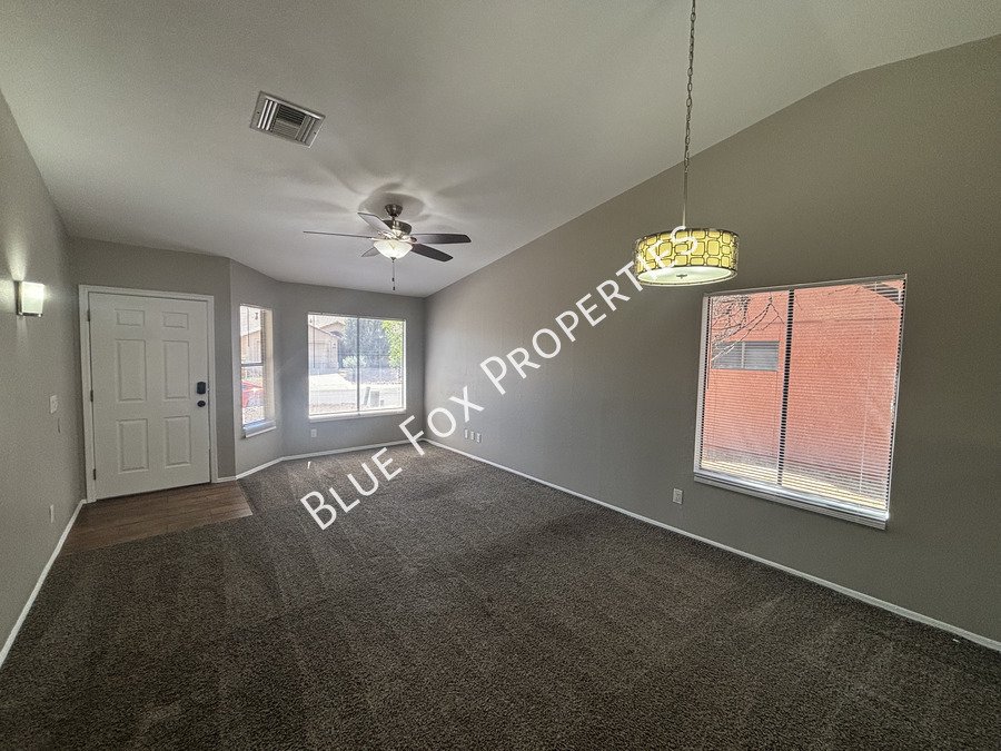 9825 N Camino Vado property image