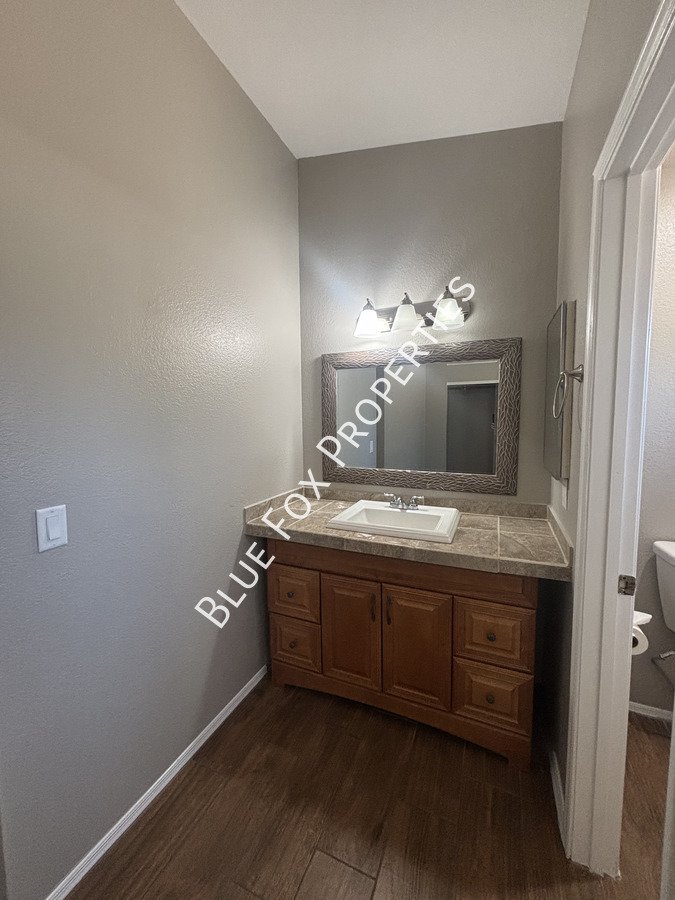 9825 N Camino Vado property image