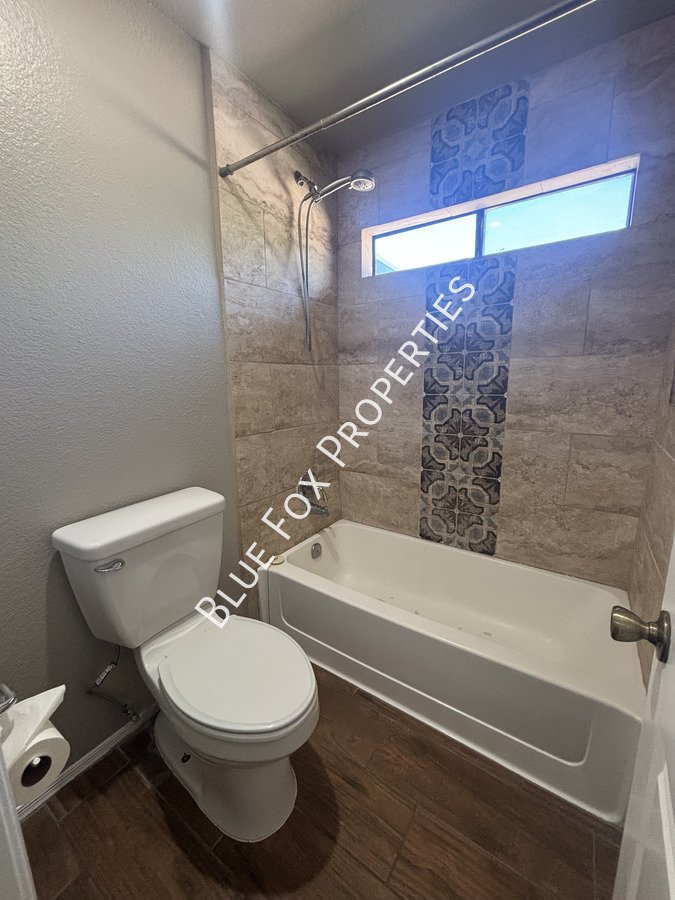 9825 N Camino Vado property image