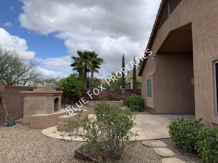4 bed, 2 bath home in desirable neighborhood, no neighbors behind offers privacy. property image