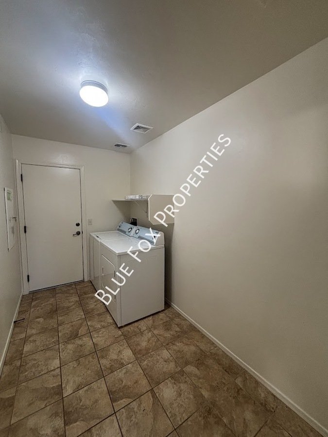 167 W Calle Patio Lindo property image