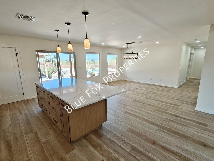 5440 W Placita De La Promesa property image