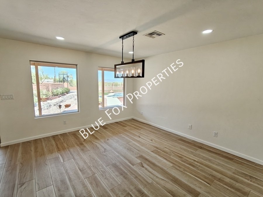5440 W Placita De La Promesa property image