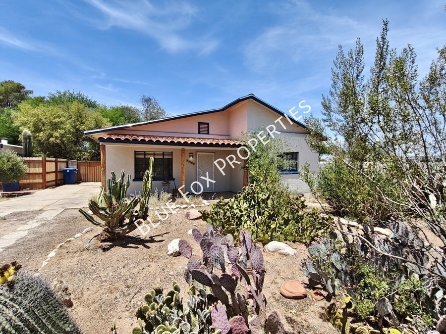 2233 N Isabel Blvd property image