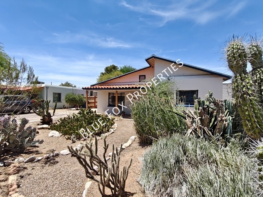 2233 N Isabel Blvd property image