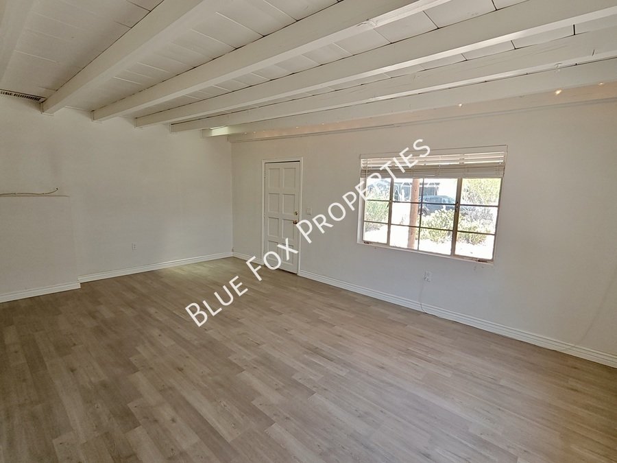2233 N Isabel Blvd property image