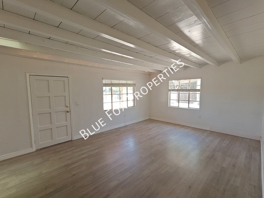 2233 N Isabel Blvd property image