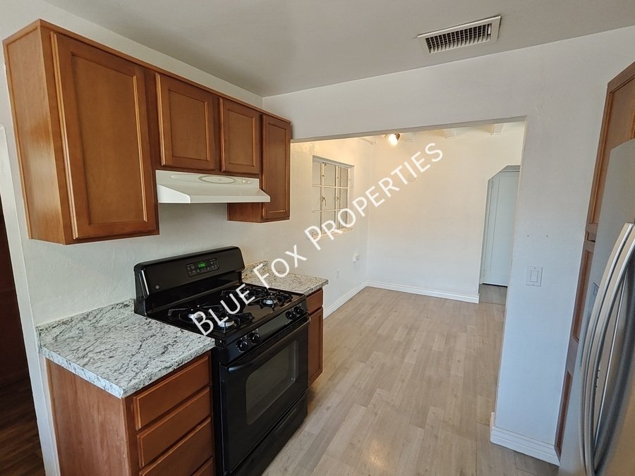 2233 N Isabel Blvd property image