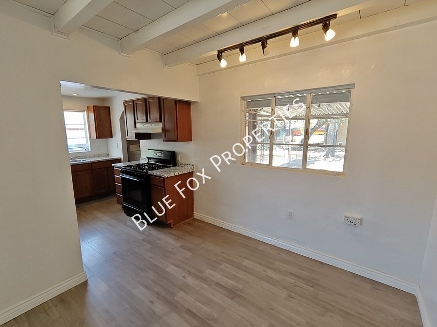 2233 N Isabel Blvd property image