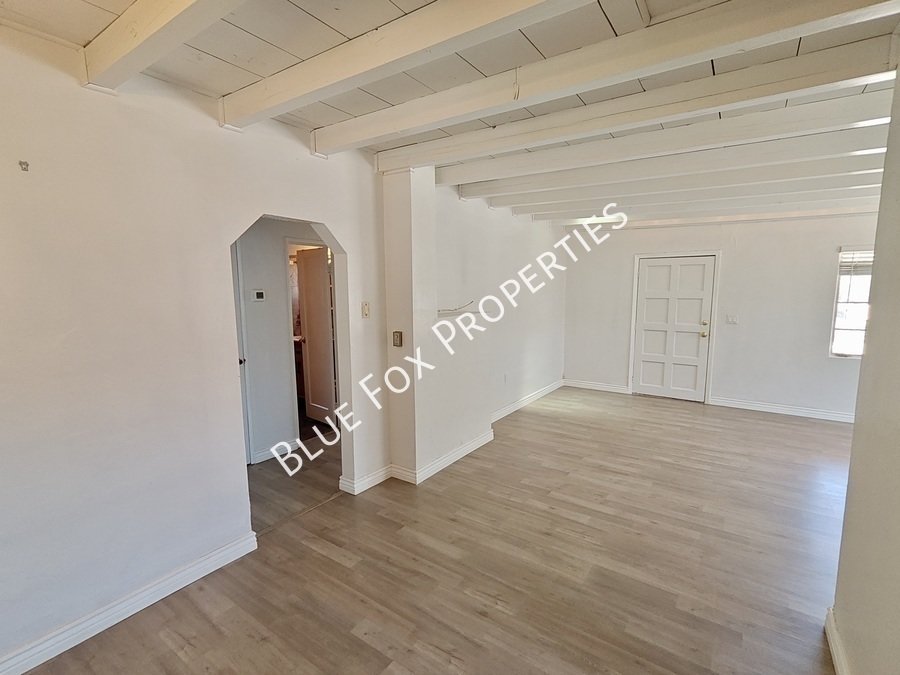 2233 N Isabel Blvd property image