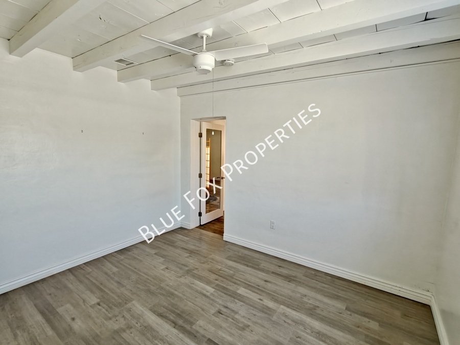 2233 N Isabel Blvd property image