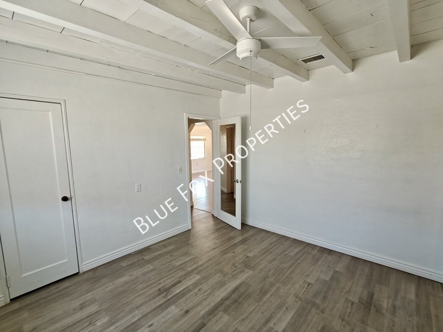 2233 N Isabel Blvd property image