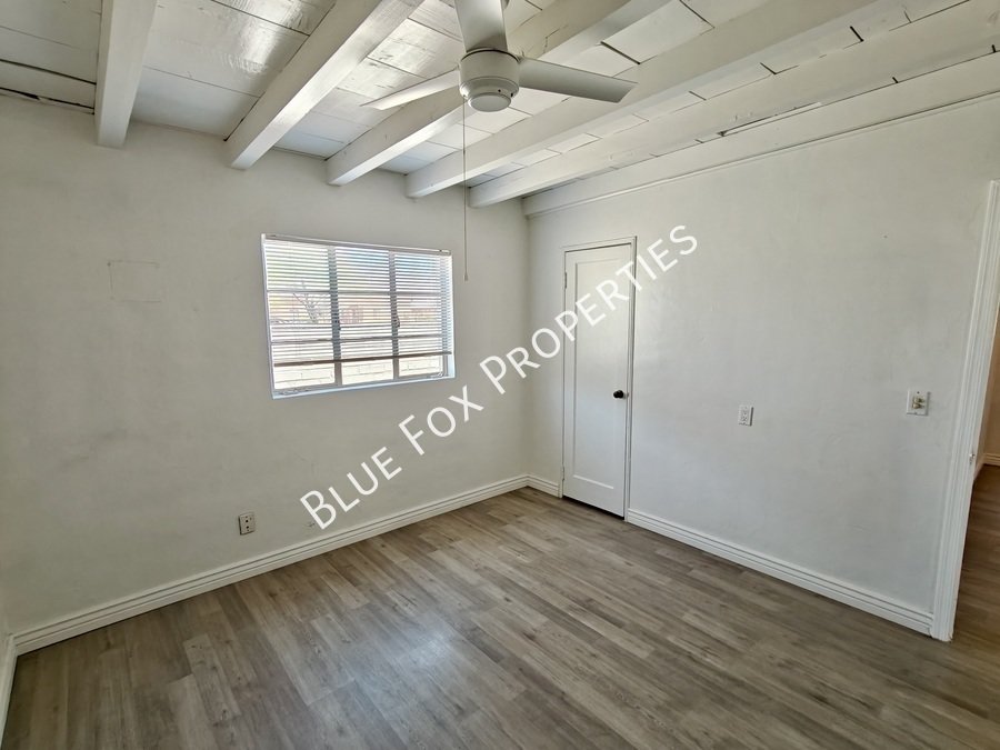 2233 N Isabel Blvd property image