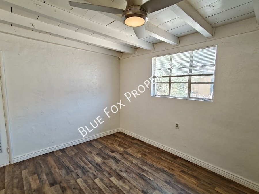 2233 N Isabel Blvd property image