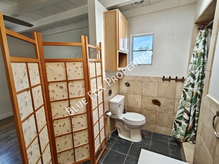 2233 N Isabel Blvd property image