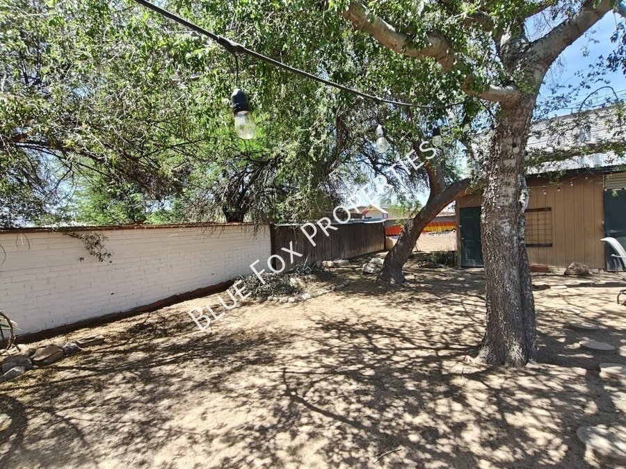 2233 N Isabel Blvd property image