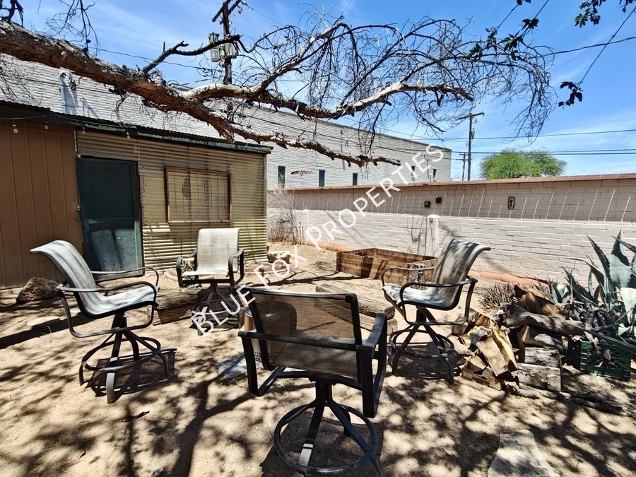 2233 N Isabel Blvd property image