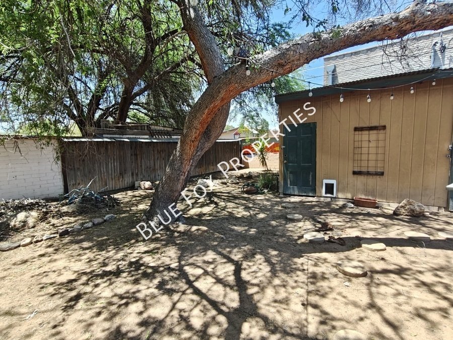 2233 N Isabel Blvd property image
