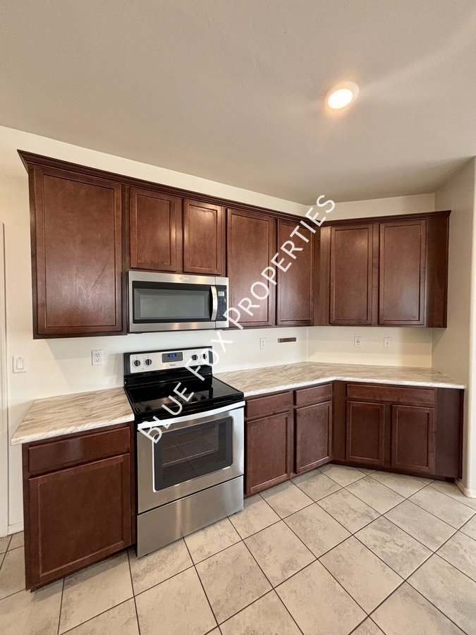 8518 W Pelican Place property image