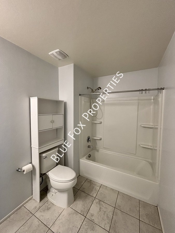 8518 W Pelican Place property image