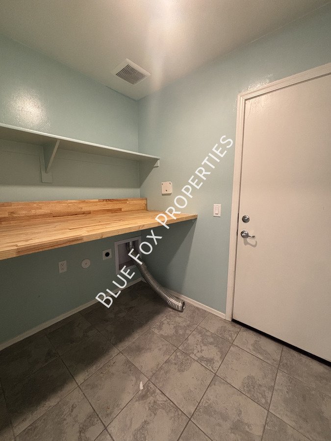 98 E Manor View Road property image