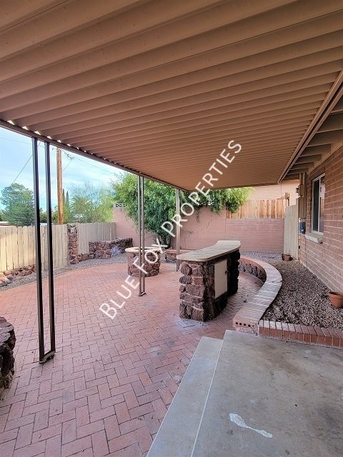 4 Bedroom, 2 Bathroom Home in East Tucson plus Office property image