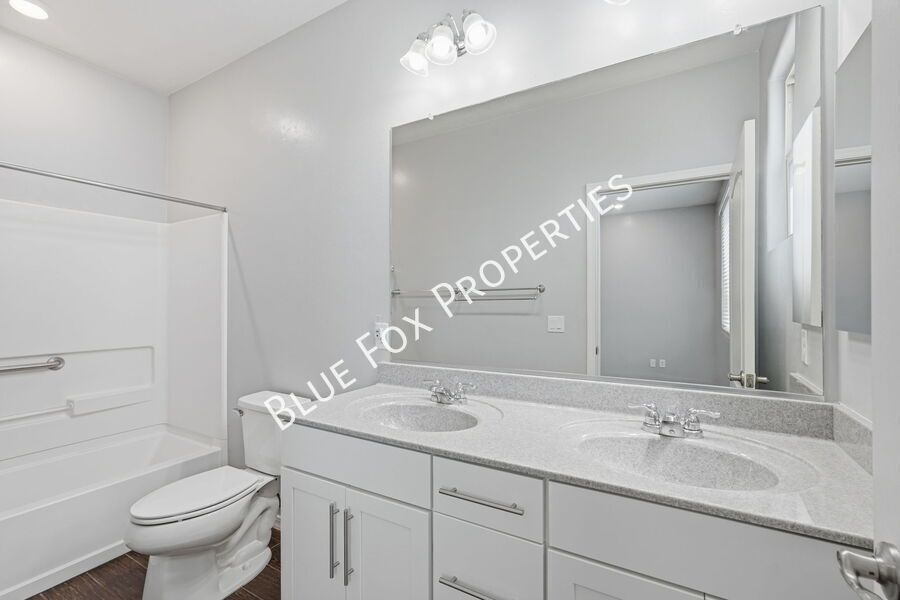8670 North Genoa Court property image