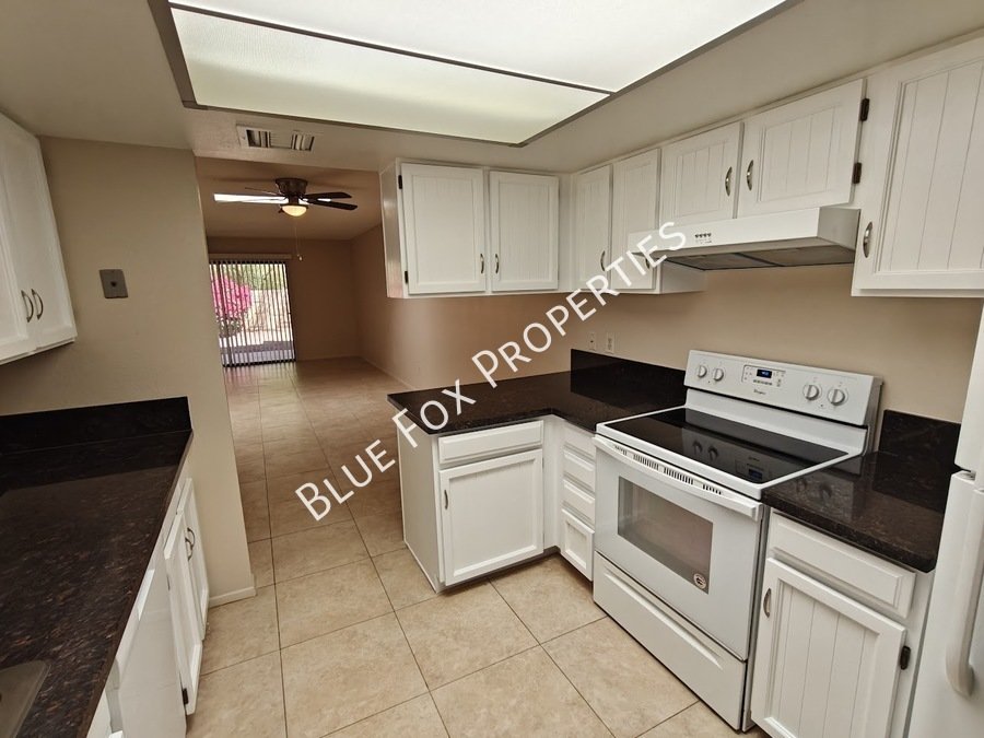 8305 N Midnight Way property image