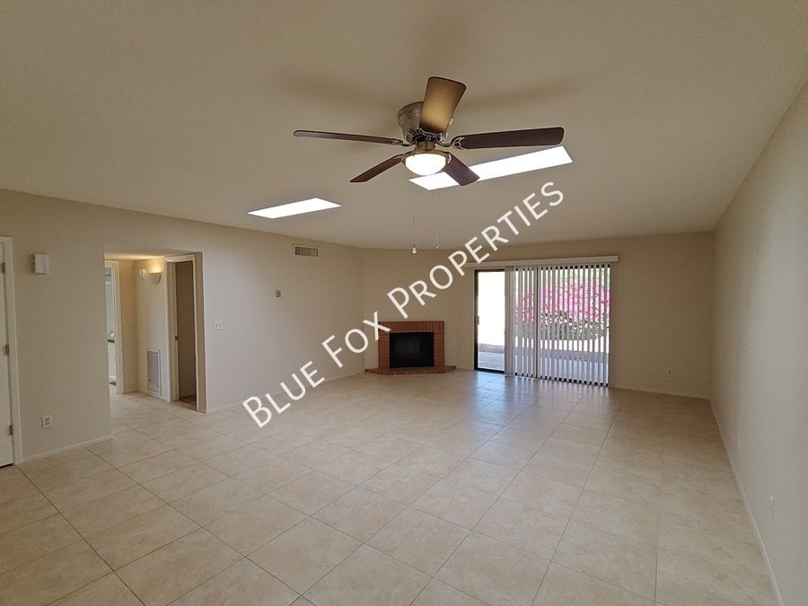 8305 N Midnight Way property image