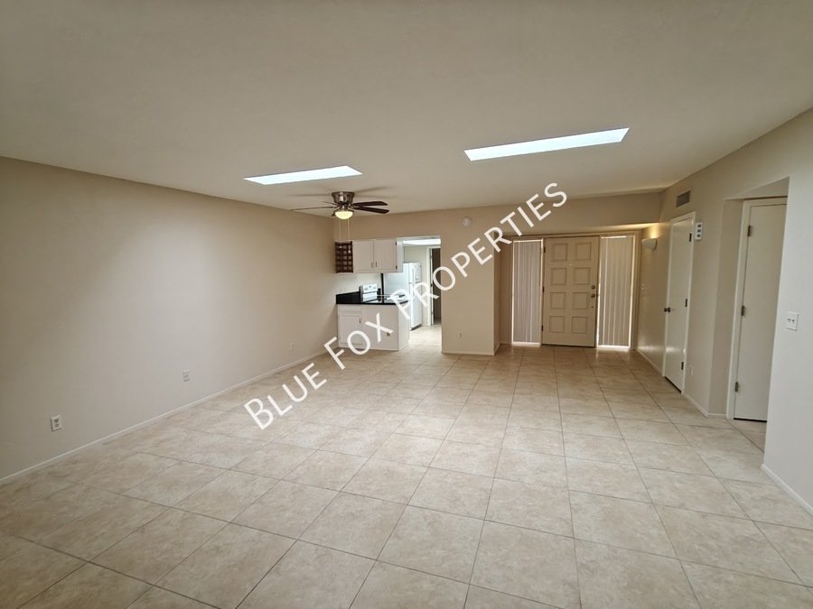 8305 N Midnight Way property image