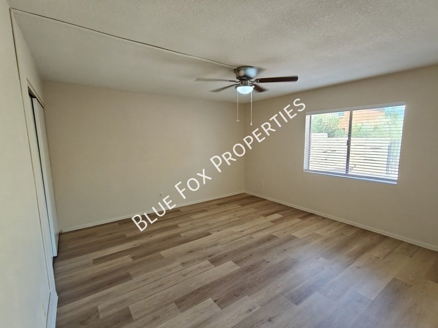 8305 N Midnight Way property image