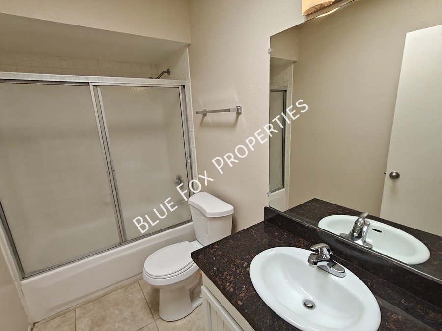 8305 N Midnight Way property image