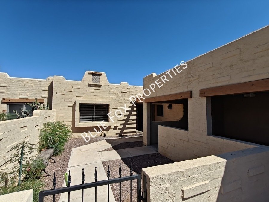 8305 N Midnight Way property image