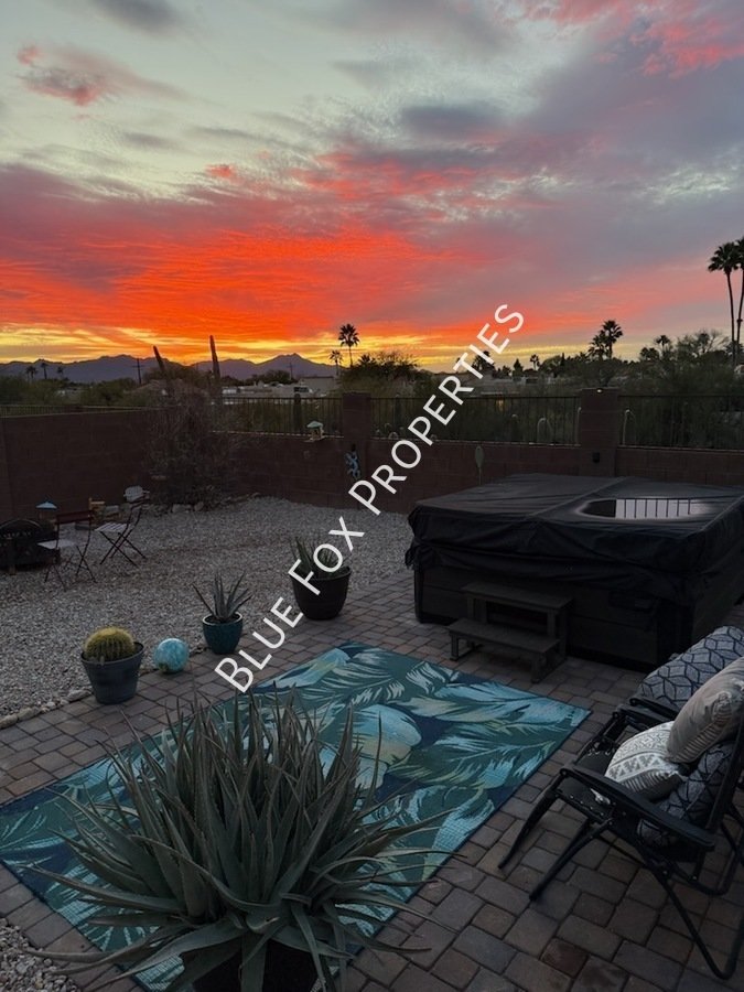 6217 North Saguaro Post Place property image