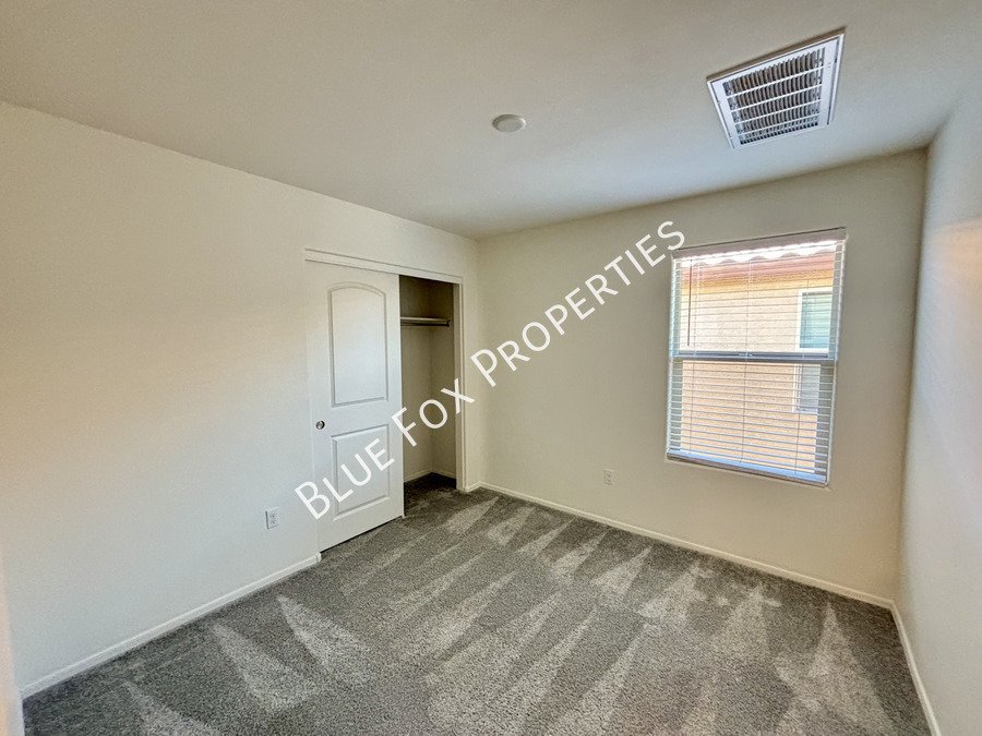 6217 North Saguaro Post Place property image