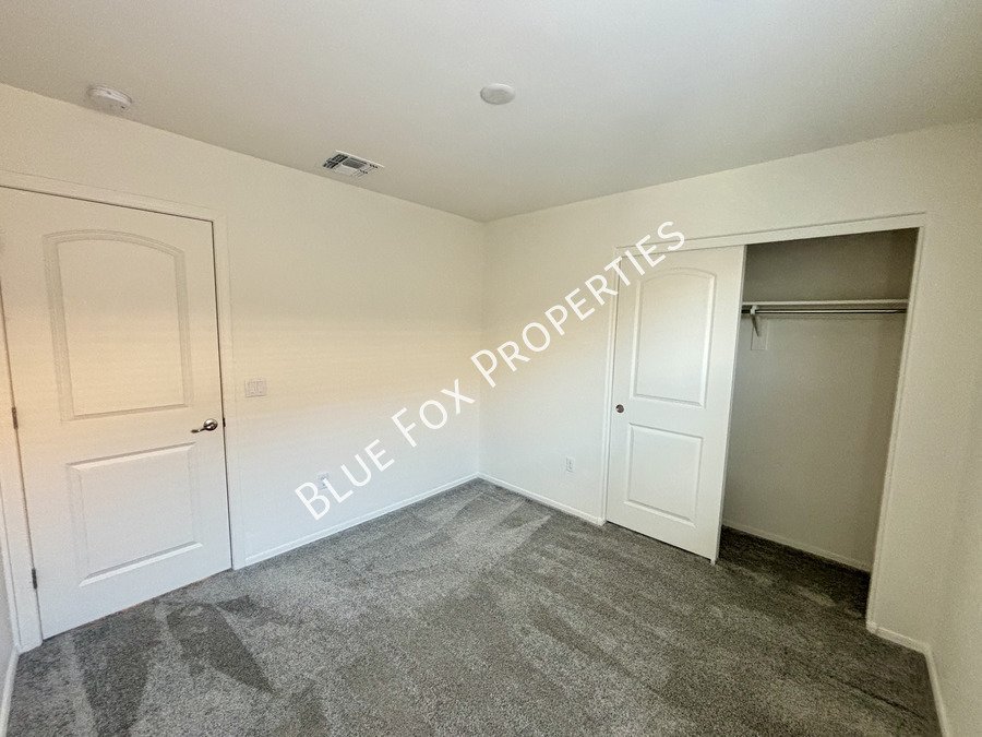 6217 North Saguaro Post Place property image