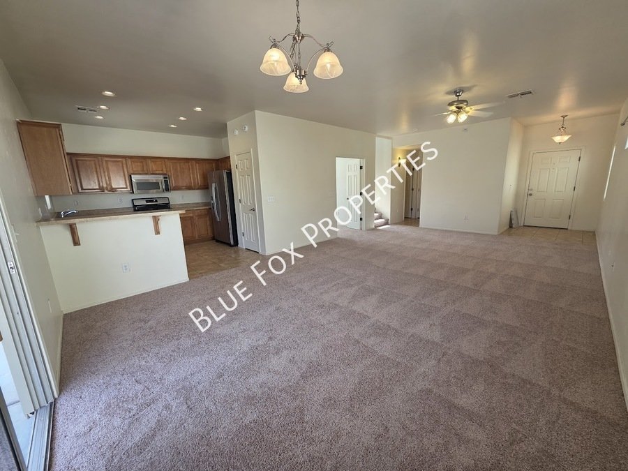 3 bed, 2.5 bath home, located close to schools, shopping and more! Peaceful neighborhood property image