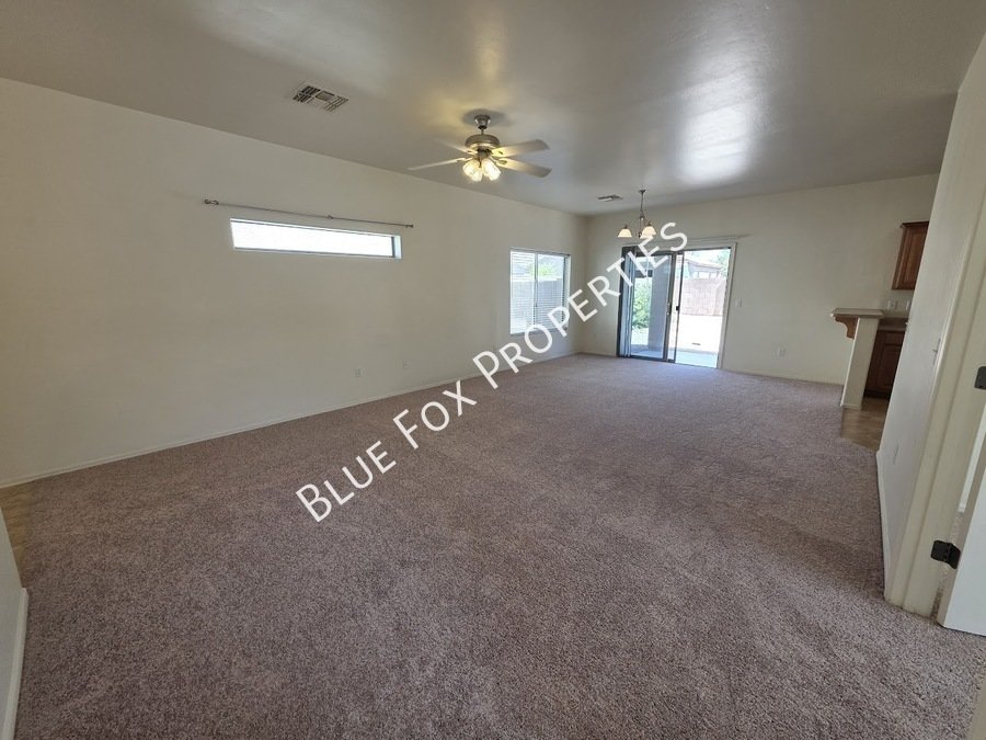 3 bed, 2.5 bath home, located close to schools, shopping and more! Peaceful neighborhood property image