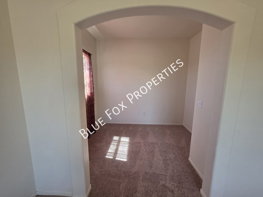 3 bed, 2.5 bath home, located close to schools, shopping and more! Peaceful neighborhood property image