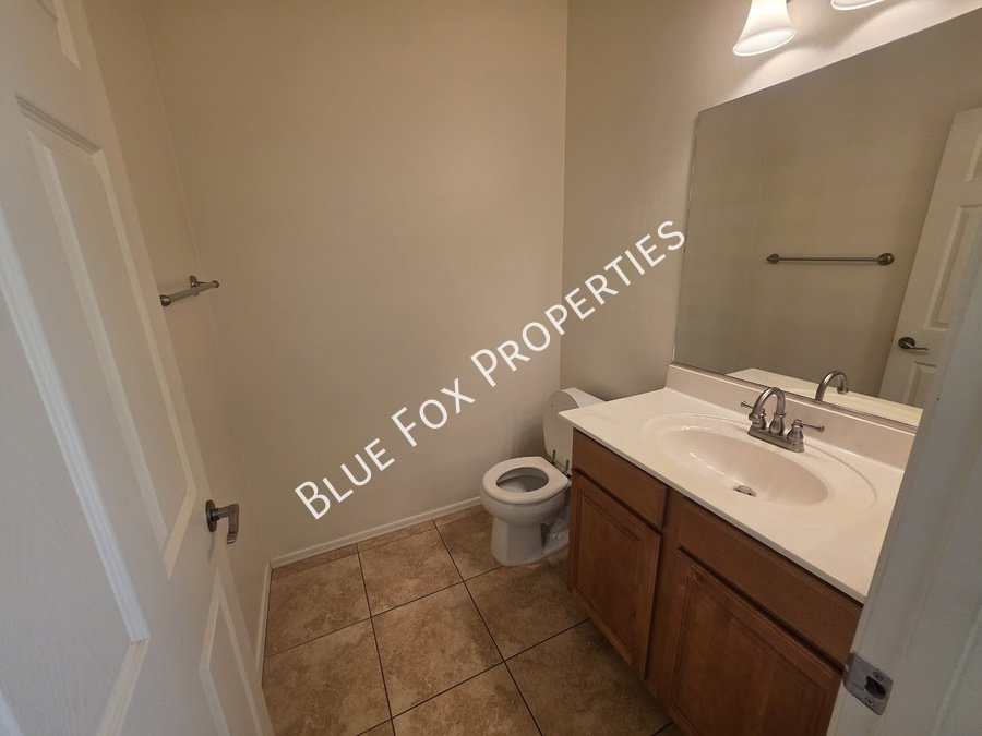3 bed, 2.5 bath home, located close to schools, shopping and more! Peaceful neighborhood property image