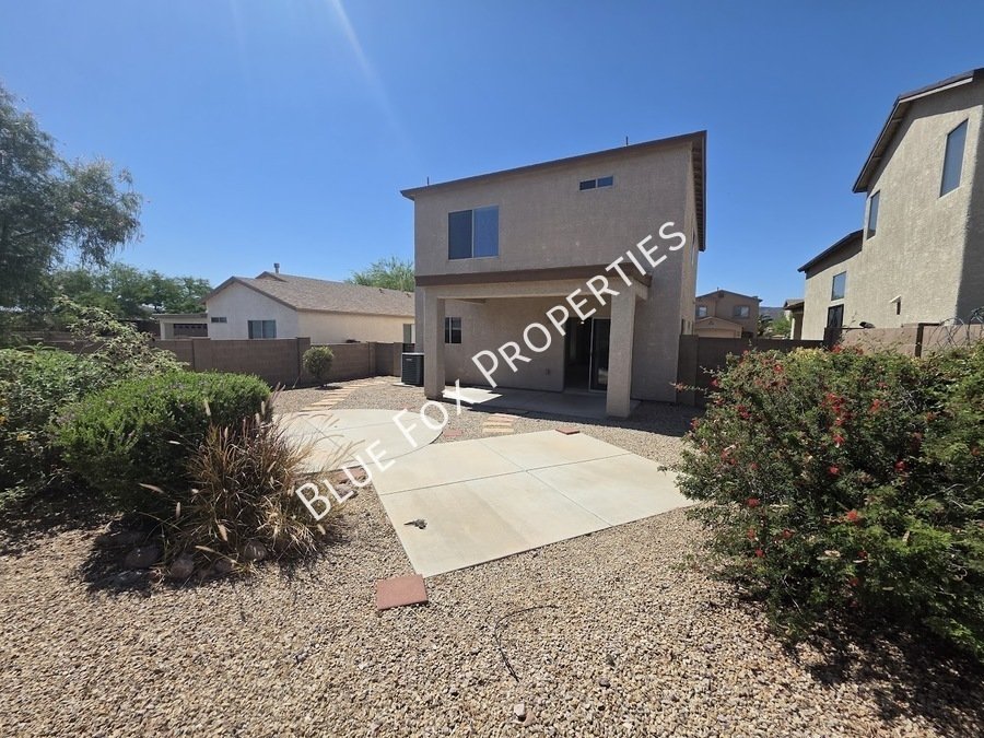 3 bed, 2.5 bath home, located close to schools, shopping and more! Peaceful neighborhood property image
