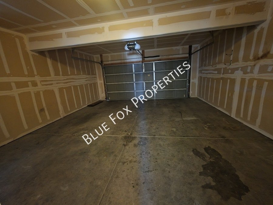 3 bed, 2.5 bath home, located close to schools, shopping and more! Peaceful neighborhood property image