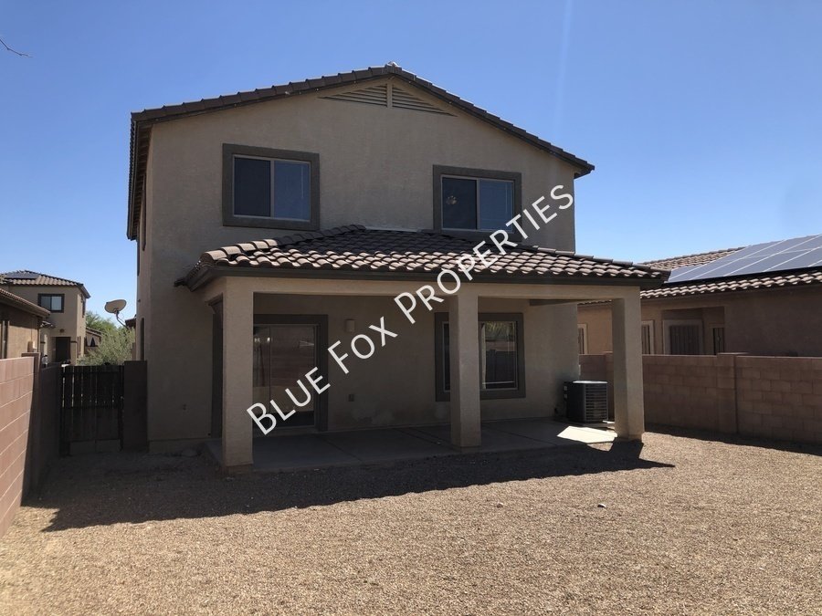 Massive 3 bd, 2-story home with loft! property image