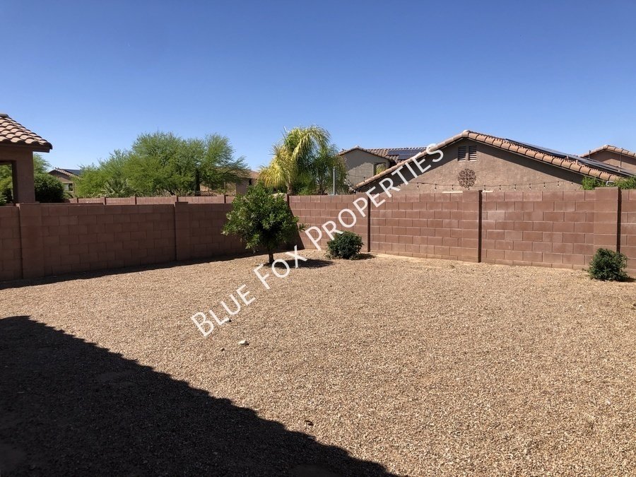 Massive 3 bd, 2-story home with loft! property image