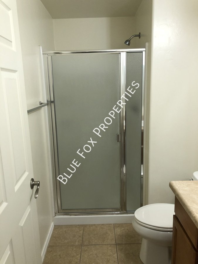 Massive 3 bd, 2-story home with loft! property image
