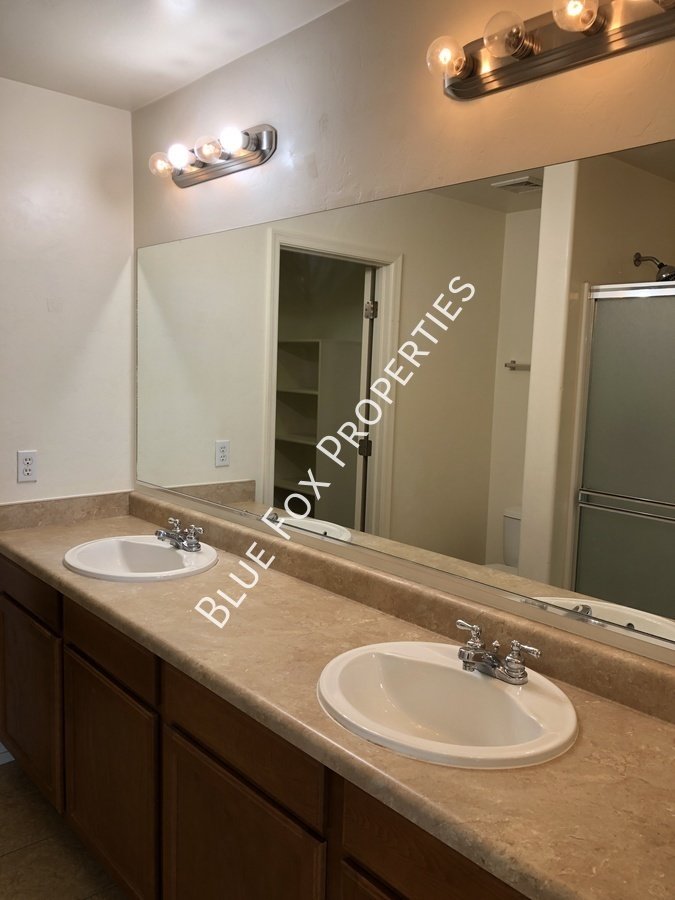 Massive 3 bd, 2-story home with loft! property image